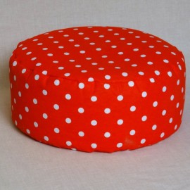 Pohánkový meditačný sedák 38 x 15 cm červený puntík